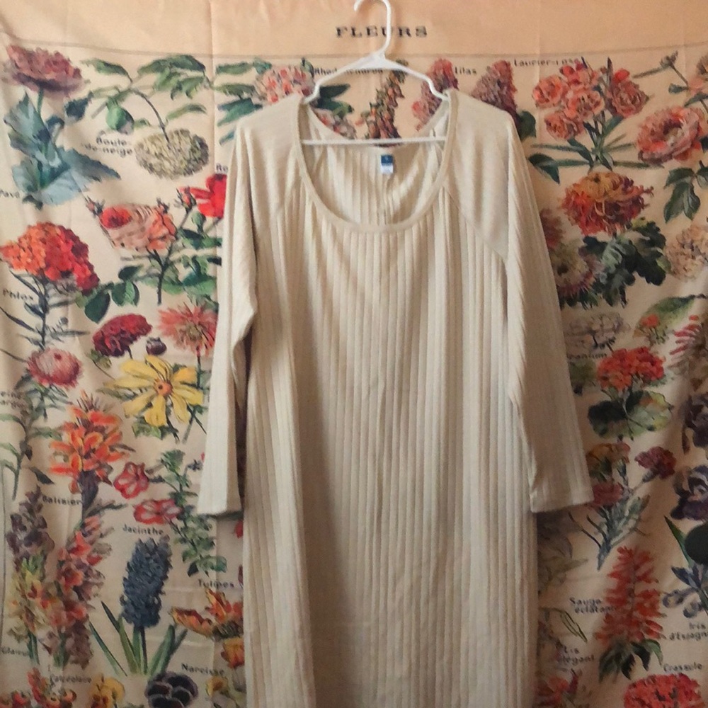 Mini dress from Old Navy, never worn - tags still on, cream-colored, size 3X